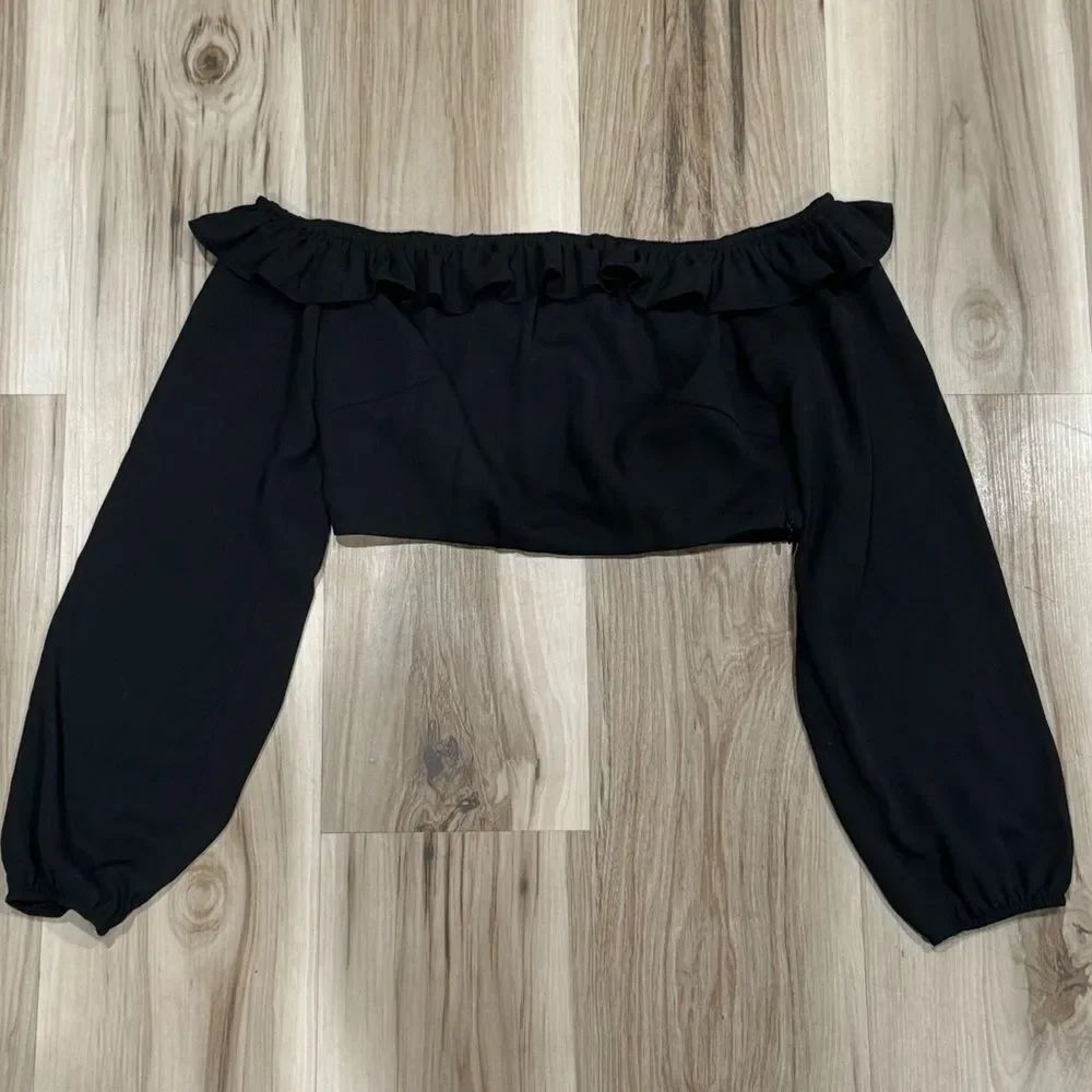 Superdown Black Cropped Ruffle Blouse Top Women’s Small